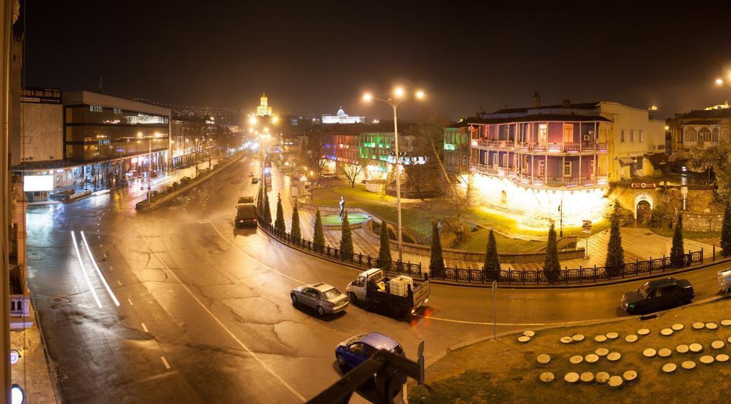 Апартаменты Down Town Group Тбилиси Экстерьер фото